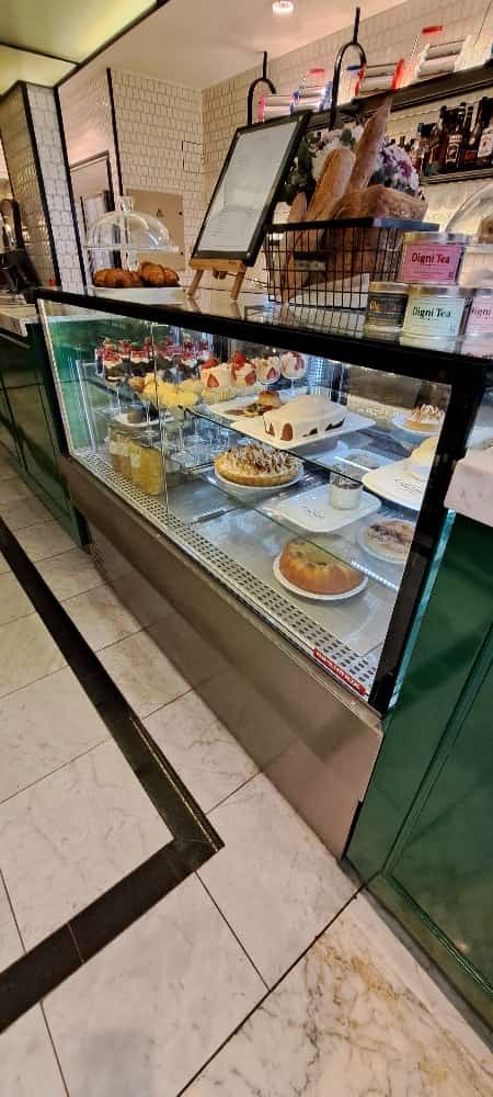 Heladera exhibidora de tortas